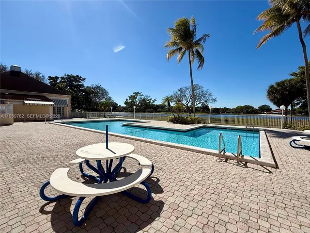 $212,000 | 15300 Southwest 106th Terrace, Unit 515, Miami, FL 33196