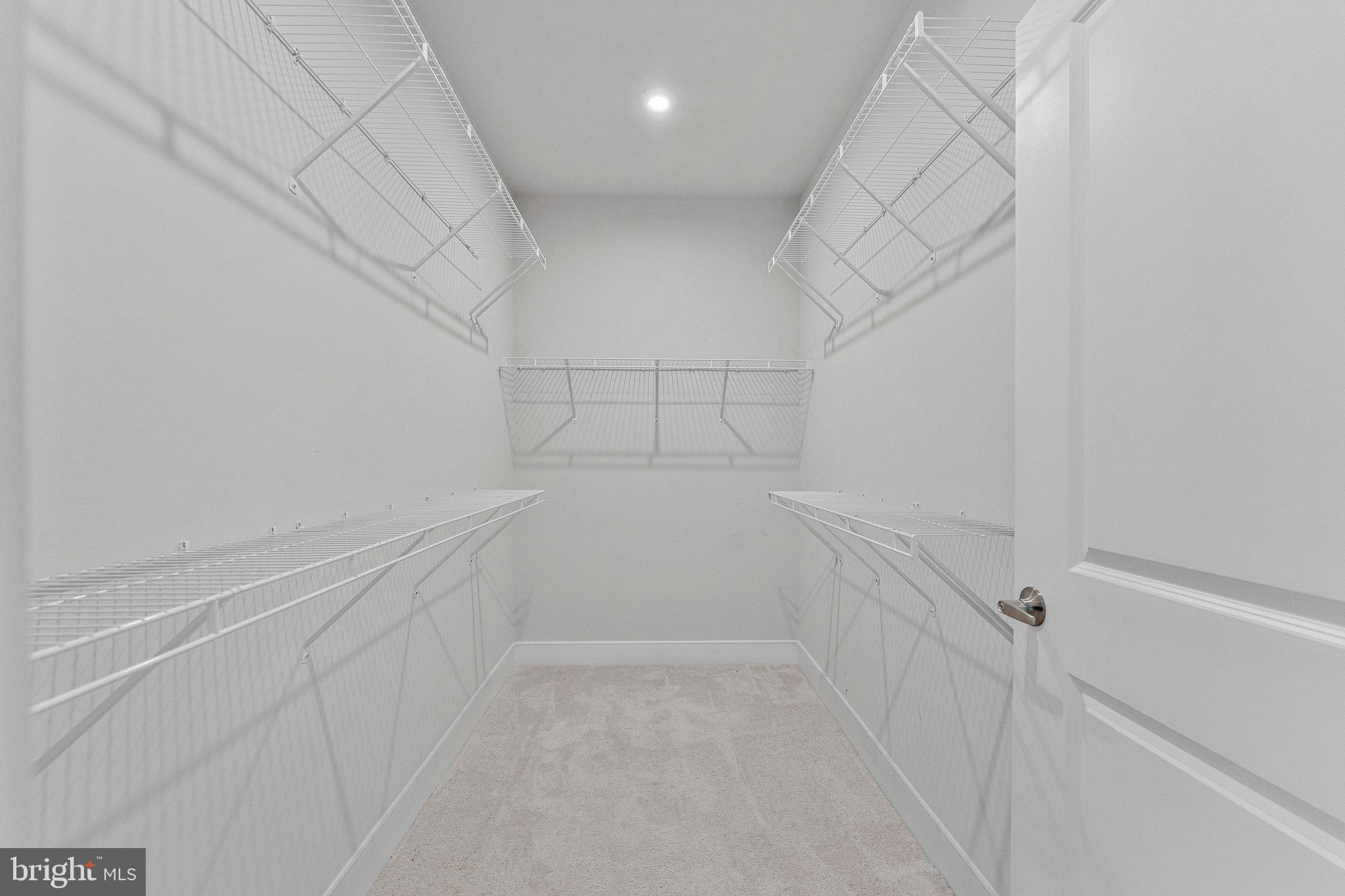 2320 Field Point Road, Unit 4304 Herndon, VA 20171 - Photo 18 of 42 a view of a garage