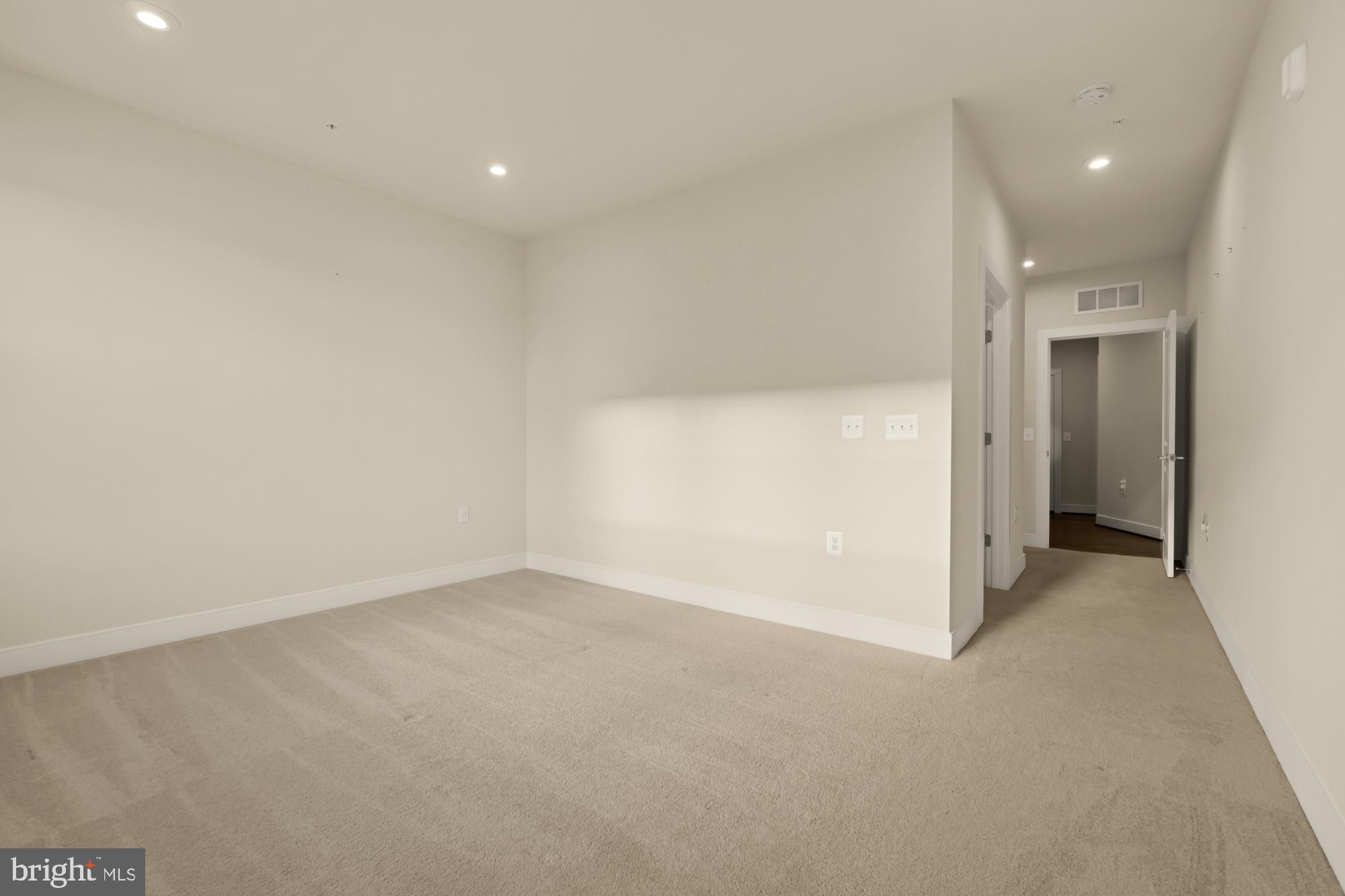 2320 Field Point Road, Unit 4304 Herndon, VA 20171 - Photo 30 of 43 a view of an empty room