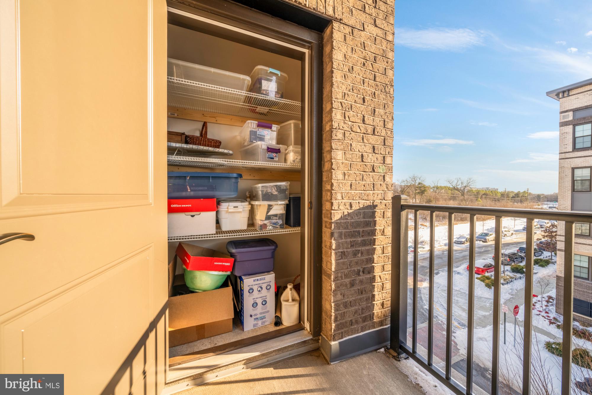 2320 Field Point Road, Unit 4304 Herndon, VA 20171 - Photo 37 of 43 a utility room with dryer and washer