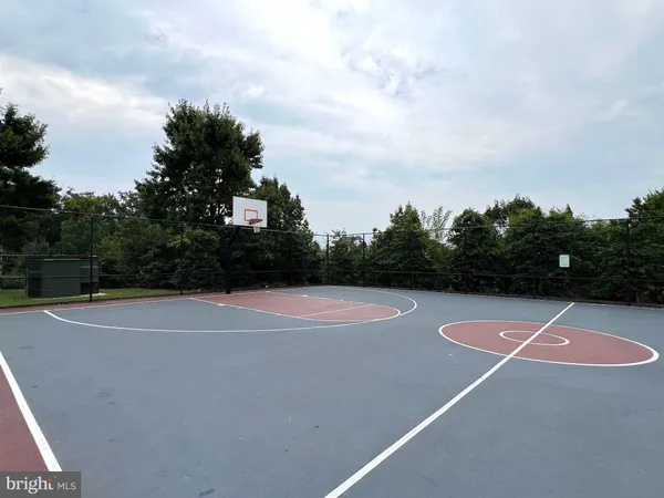 $599,900 | 2320 Field Point Road, Unit 4304, Herndon, VA 20171