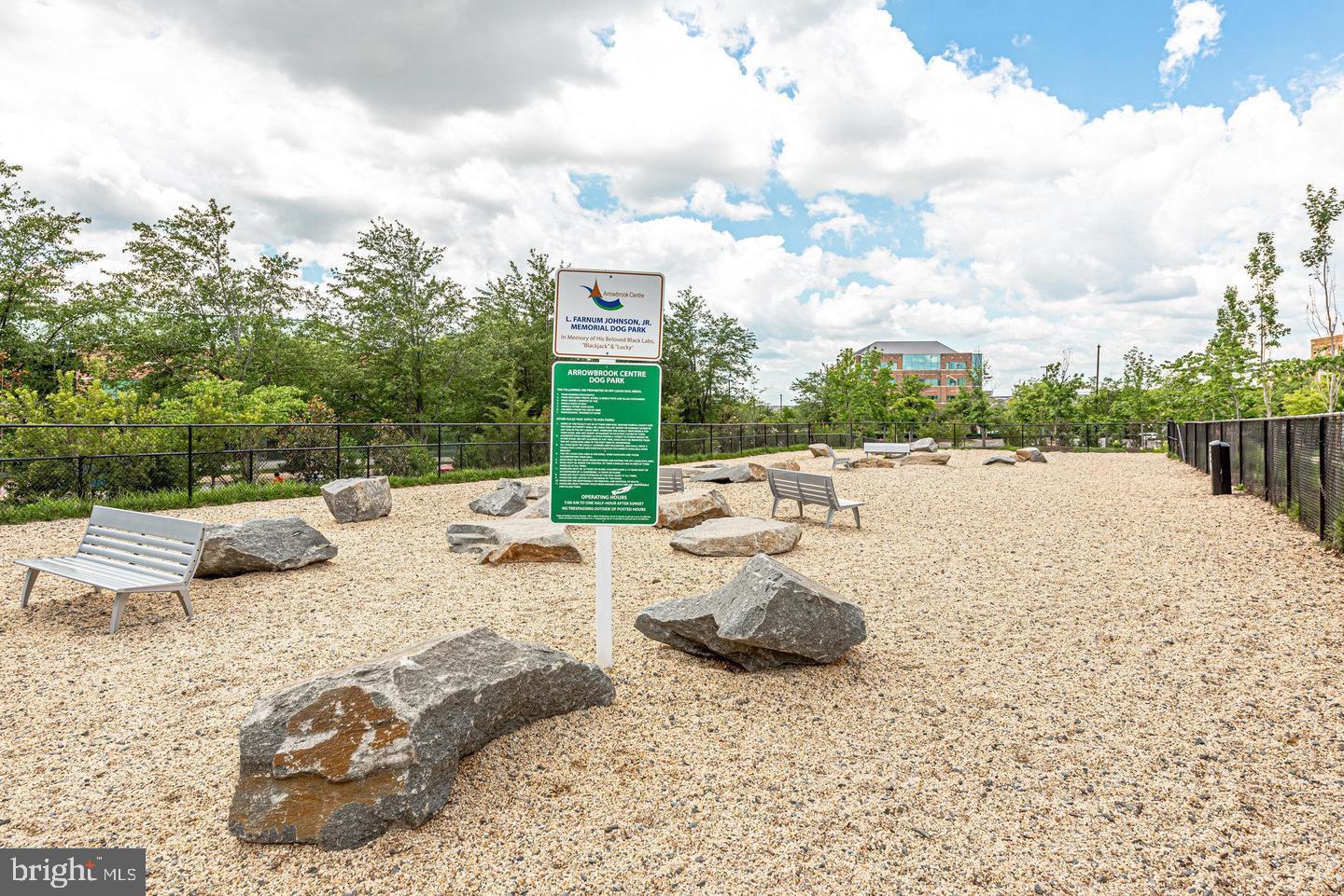 2320 Field Point Road, Unit 4304 Herndon, VA 20171 - Photo 43 of 43 a view of backyard with swimming pool and seating
