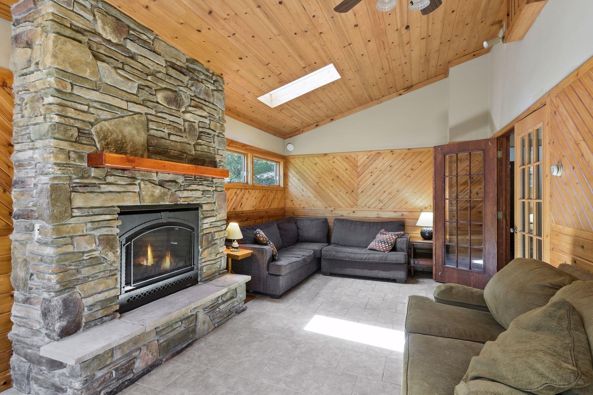 3631 Harding Street Northeast St. Anthony, MN 55418 - Photo 6 of 22 Gallery Image 6