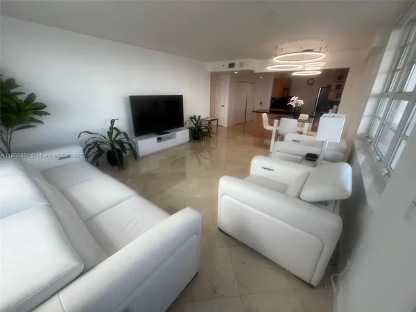 $13,000 | 100 Lincoln Road, Unit 848, Miami Beach, FL 33139