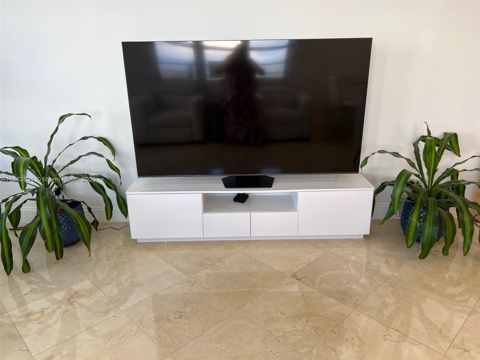 100 Lincoln Road, Unit 848 Miami Beach, FL 33139 - Photo 13 of 68