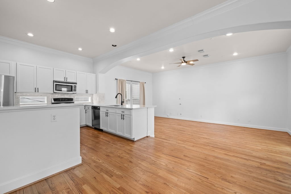 1128 West 26th Street Houston, TX 77008 - Photo 23 of 48