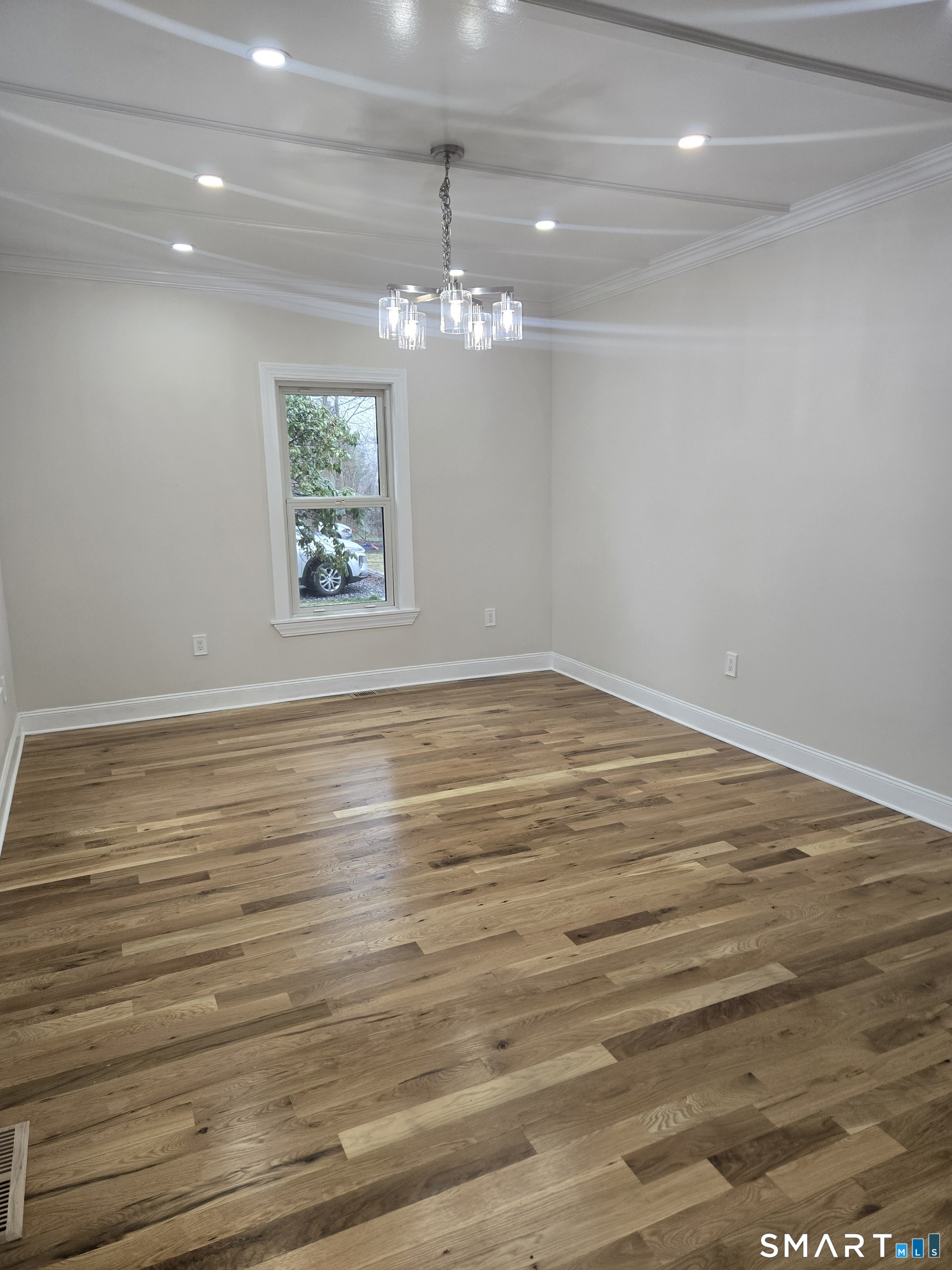 8 Pine Street Norwich, CT 06360 - Photo 11 of 27 a view of room with window