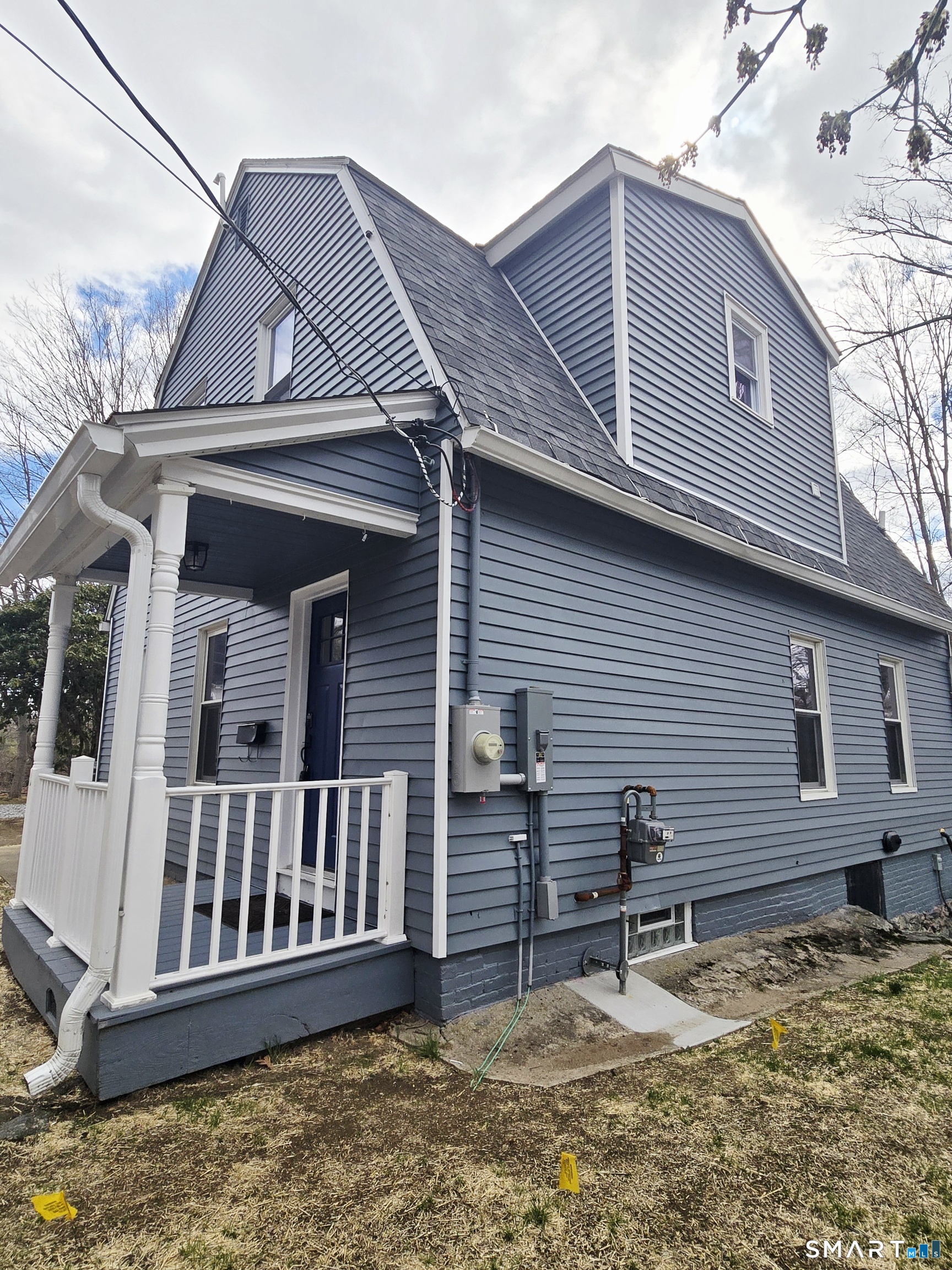 8 Pine Street Norwich, CT 06360 - Photo 5 of 27 a backyard of a house