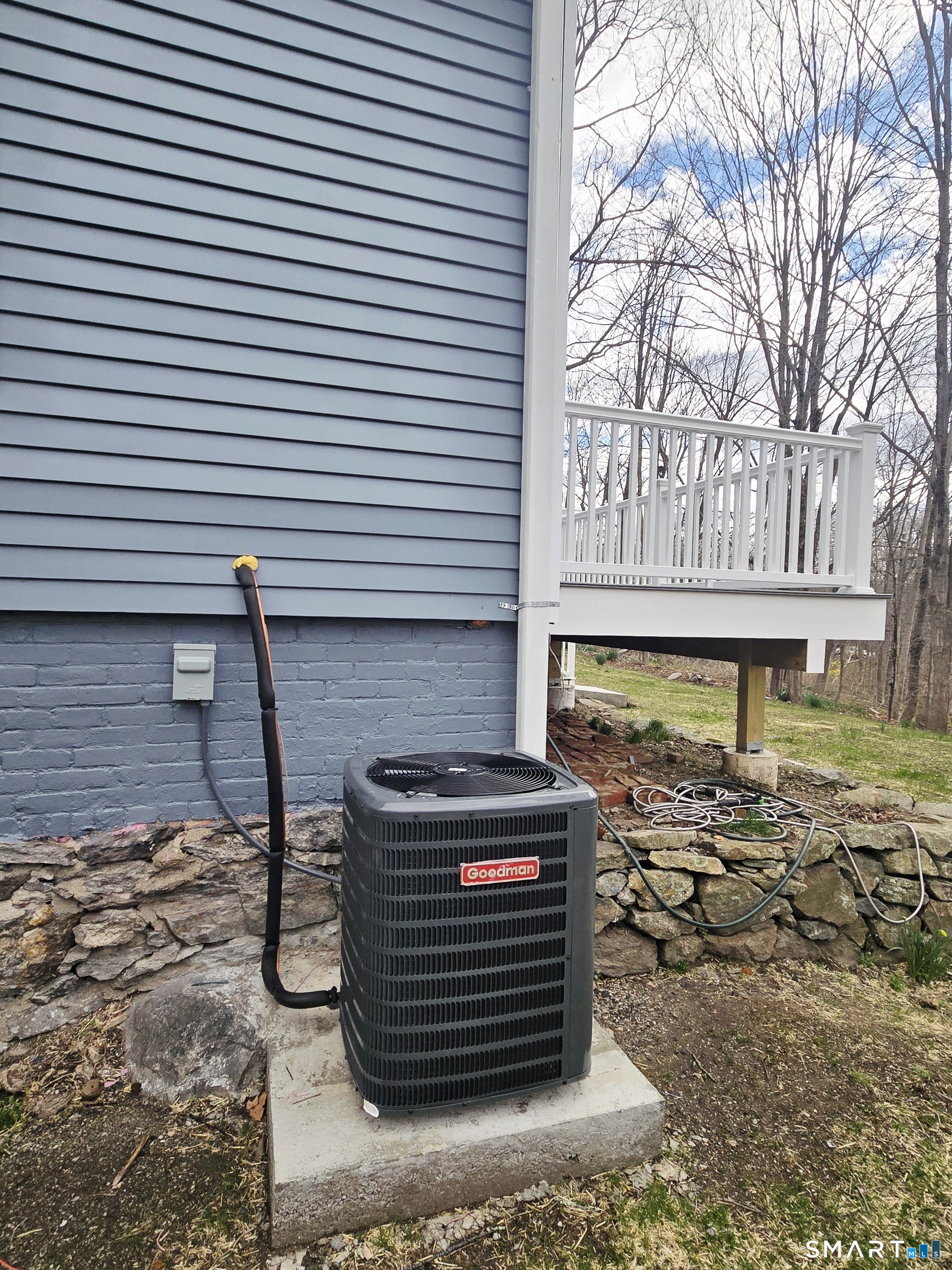 8 Pine Street Norwich, CT 06360 - Photo 6 of 27 a front view of a house with a yard