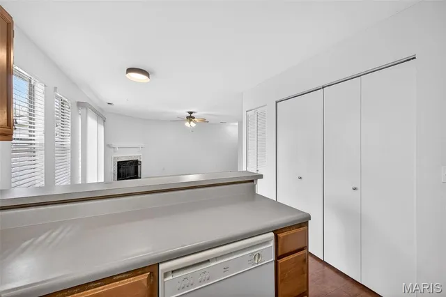 $170,000 | 801 Sugar Valley Court, Unit 5, St. Peters, MO 63376