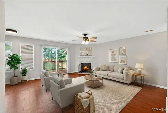 $170,000 | 801 Sugar Valley Court, Unit 5, St. Peters, MO 63376