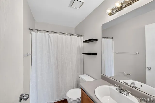 $170,000 | 801 Sugar Valley Court, Unit 5, St. Peters, MO 63376