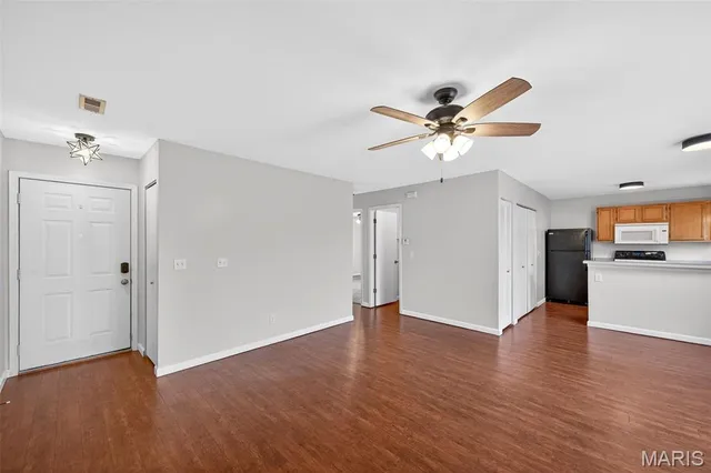 $170,000 | 801 Sugar Valley Court, Unit 5, St. Peters, MO 63376