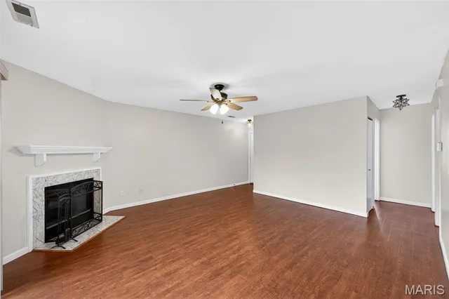 $170,000 | 801 Sugar Valley Court, Unit 5, St. Peters, MO 63376