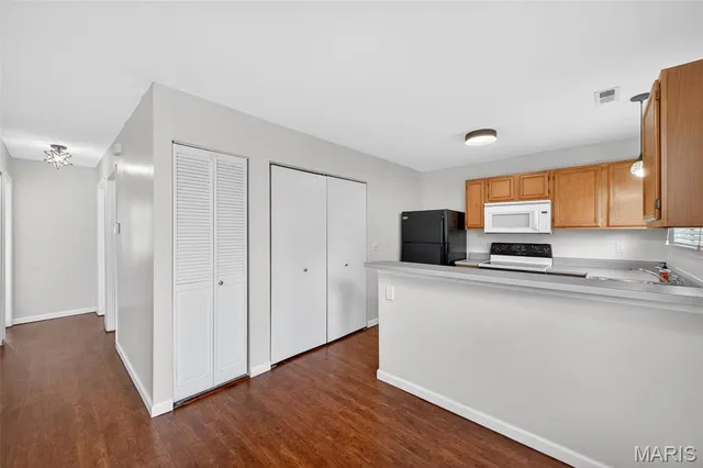 $170,000 | 801 Sugar Valley Court, Unit 5, St. Peters, MO 63376