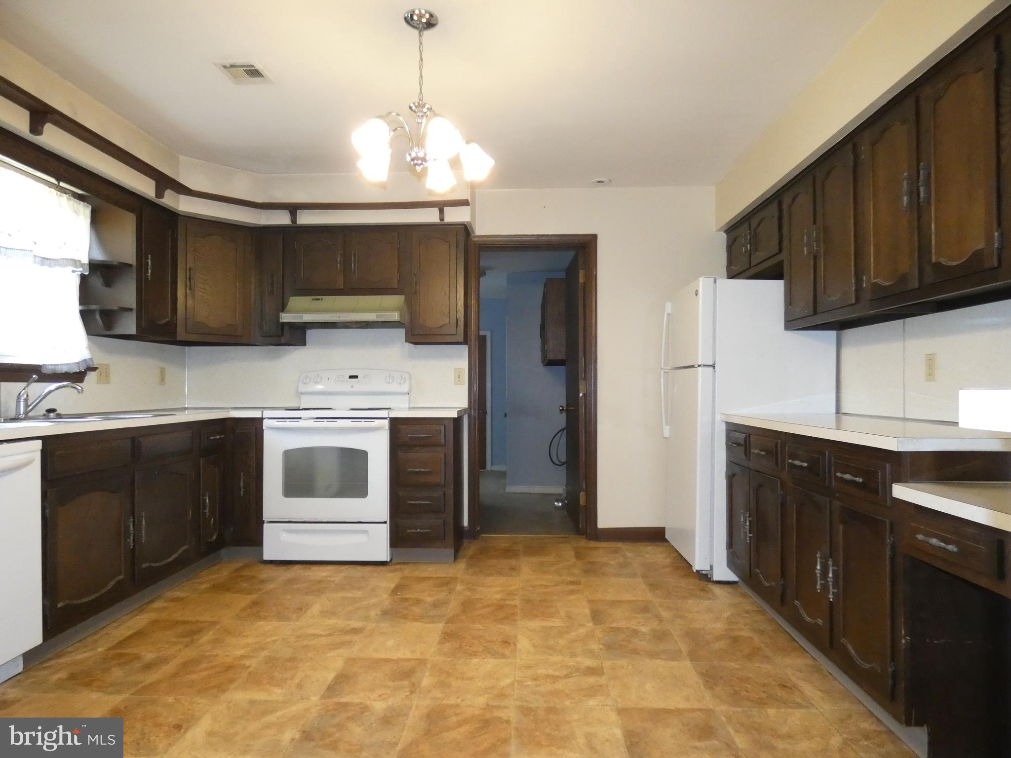 27 Heritage Road Akron, PA 17501 - Photo 12 of 28 V5