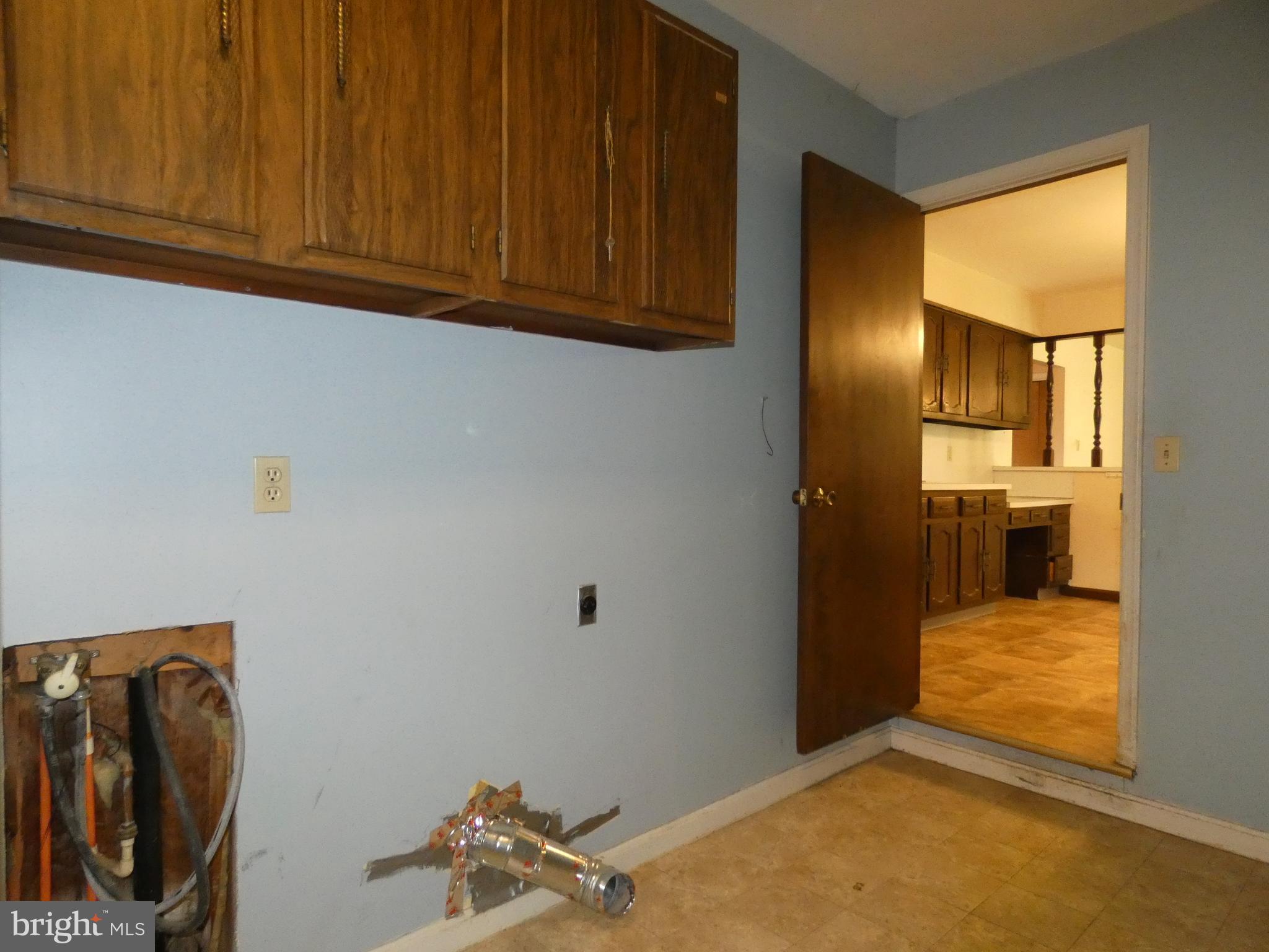 27 Heritage Road Akron, PA 17501 - Photo 24 of 28 Laundry Area