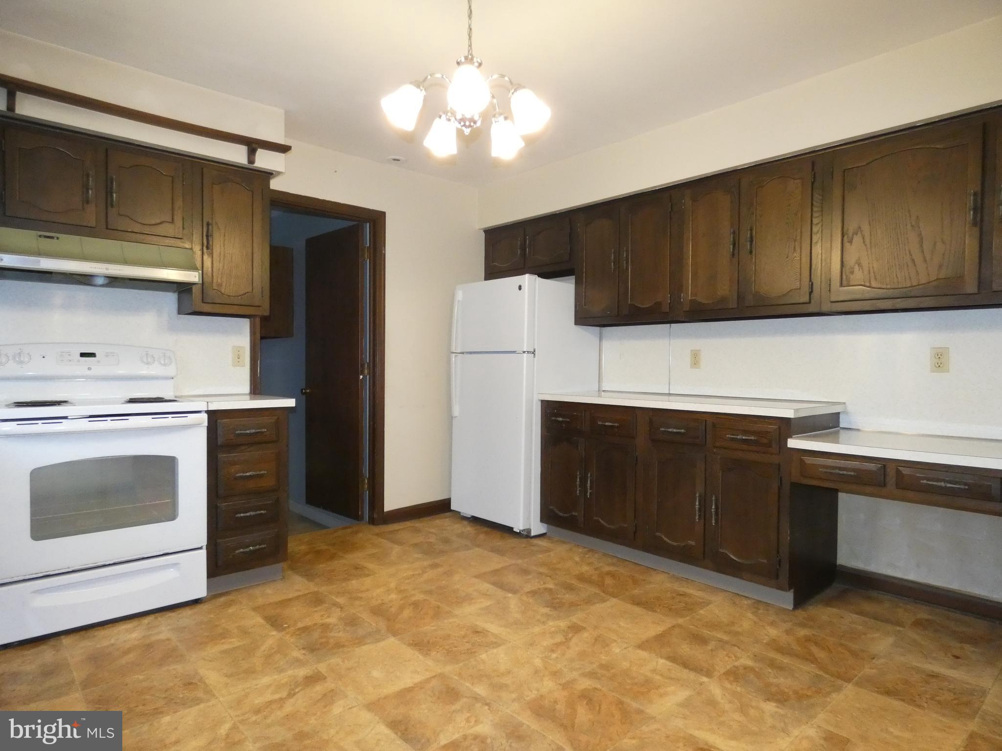 27 Heritage Road Akron, PA 17501 - Photo 9 of 28 V2