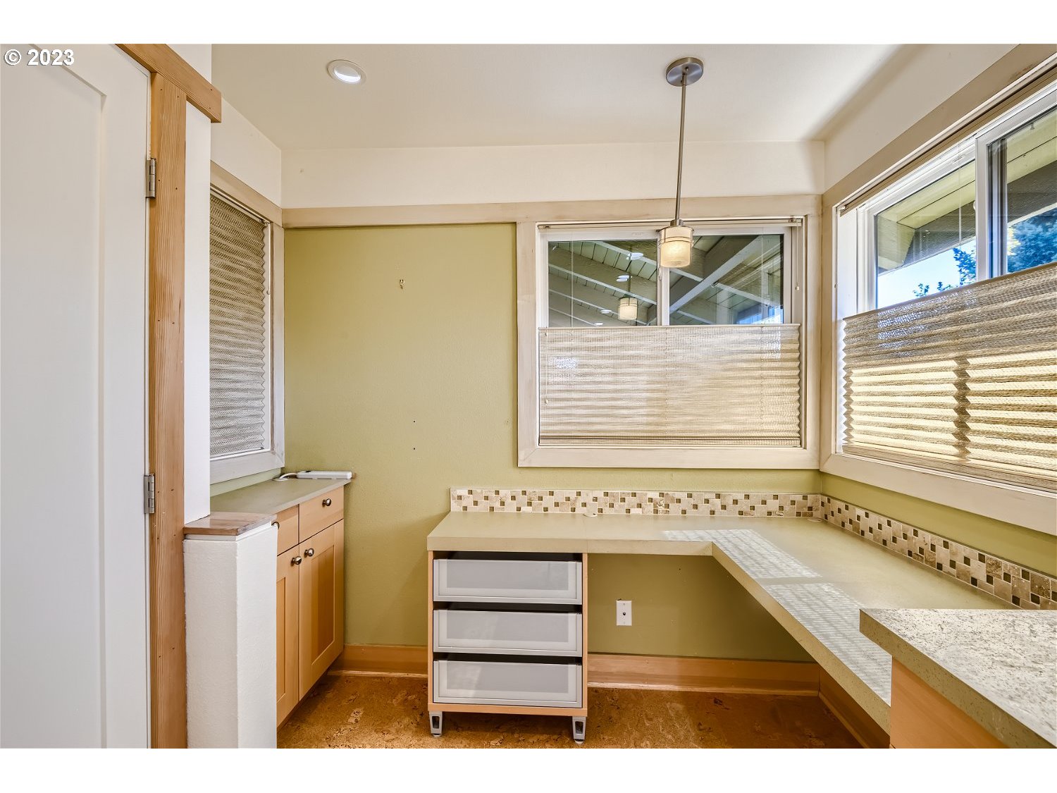3708 Northeast Rosa Parks Way Portland, OR 97211 - Photo 14 of 36 Kitchen/Nook