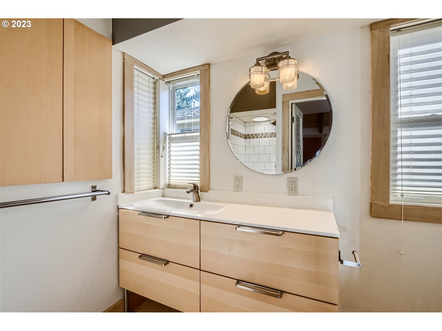 3708 Northeast Rosa Parks Way Portland, OR 97211 - Photo 17 of 36 Bathroom, Attached