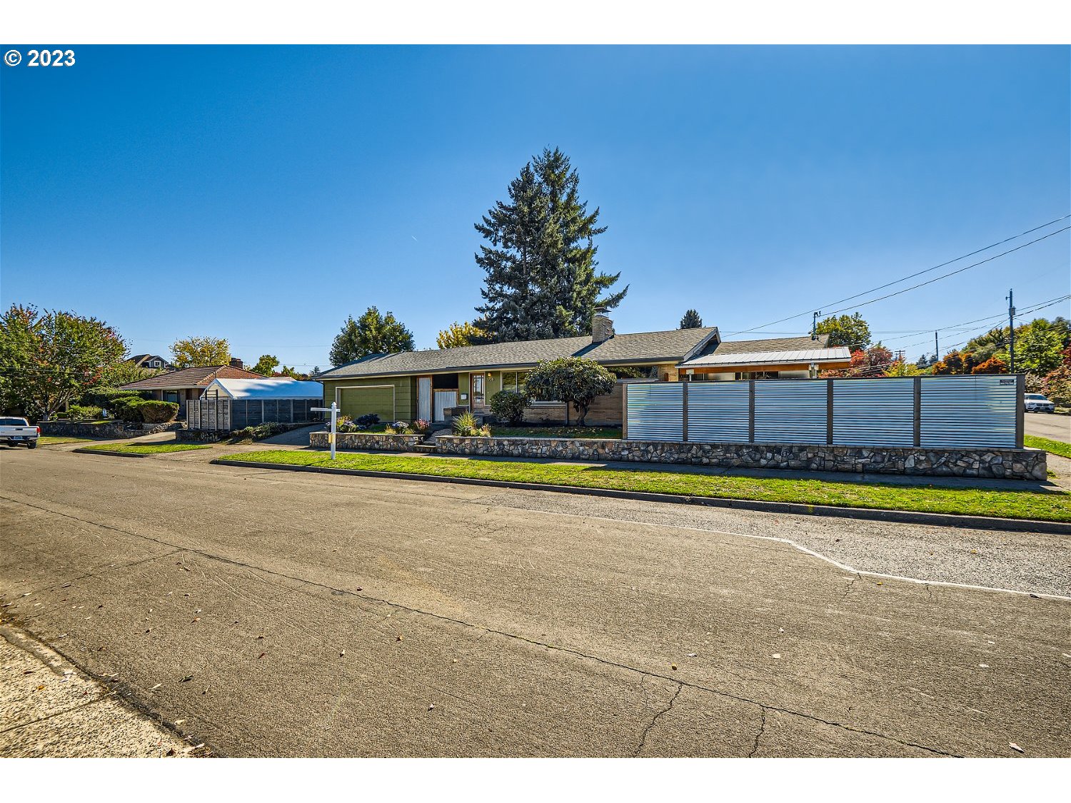 3708 Northeast Rosa Parks Way Portland, OR 97211 - Photo 3 of 36 Gallery Image 3