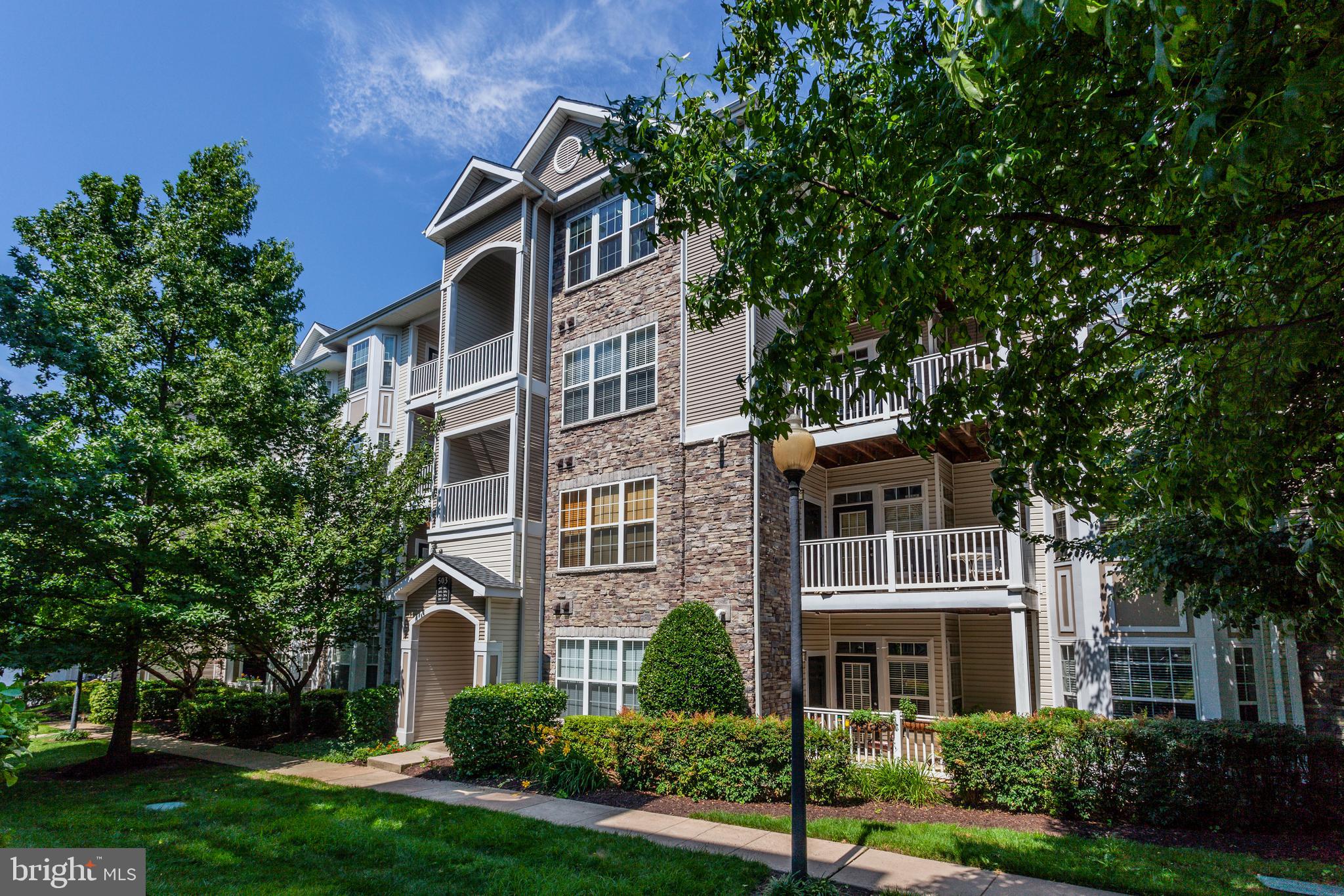 503 Sunset View Terrace Southeast, Unit 403 Leesburg, VA 20175 - Photo 1 of 40