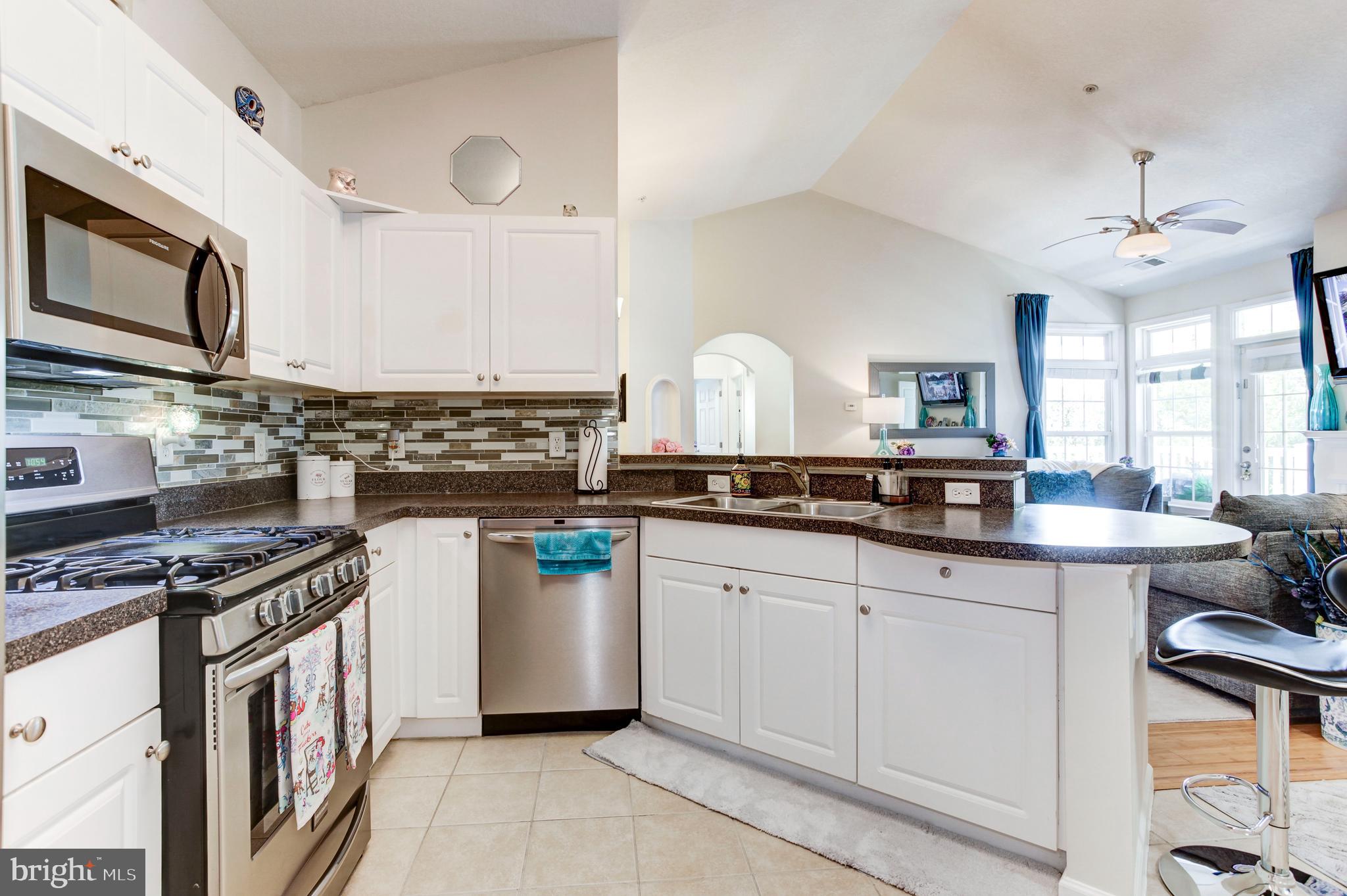 503 Sunset View Terrace Southeast, Unit 403 Leesburg, VA 20175 - Photo 11 of 40
