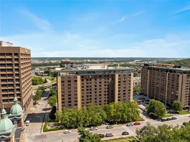 $100,000 | 600 East 8th Street, Unit 9D, Kansas City, MO 64106