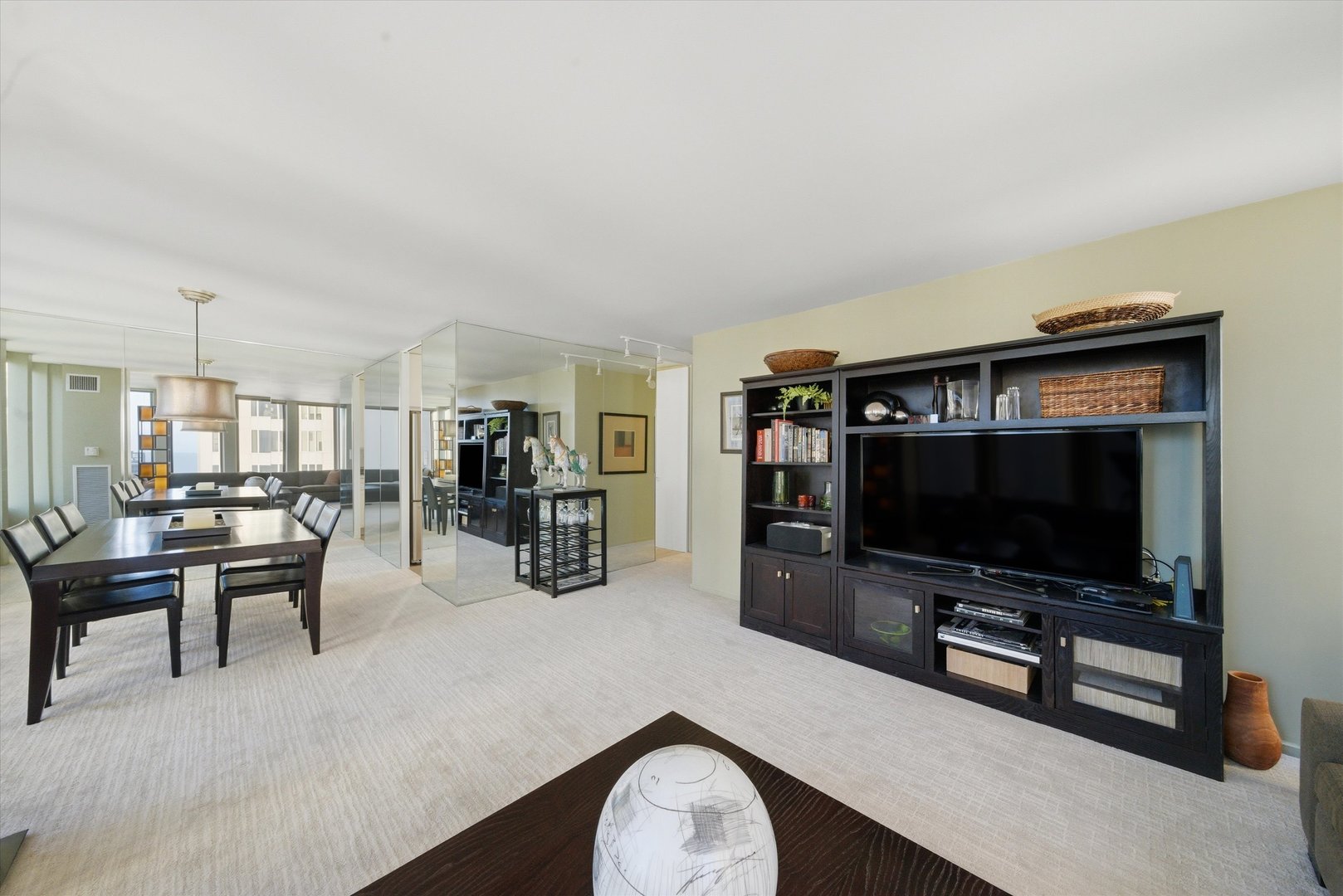 100 East Walton Street, Unit 35D Chicago, IL 60611 - Photo 9 of 34