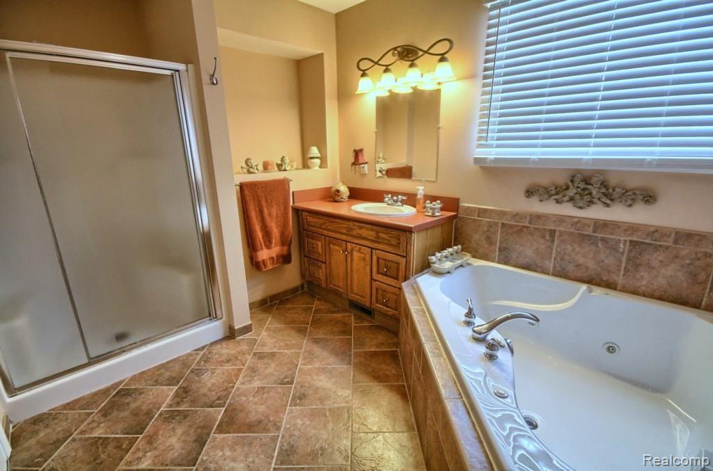 69305 Place Road Richmond, MI 48062 - Photo 16 of 25 Master Bathroom