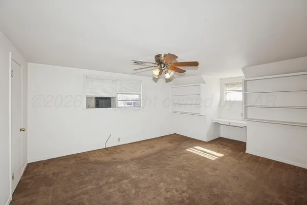 a view of a livingroom with an empty space