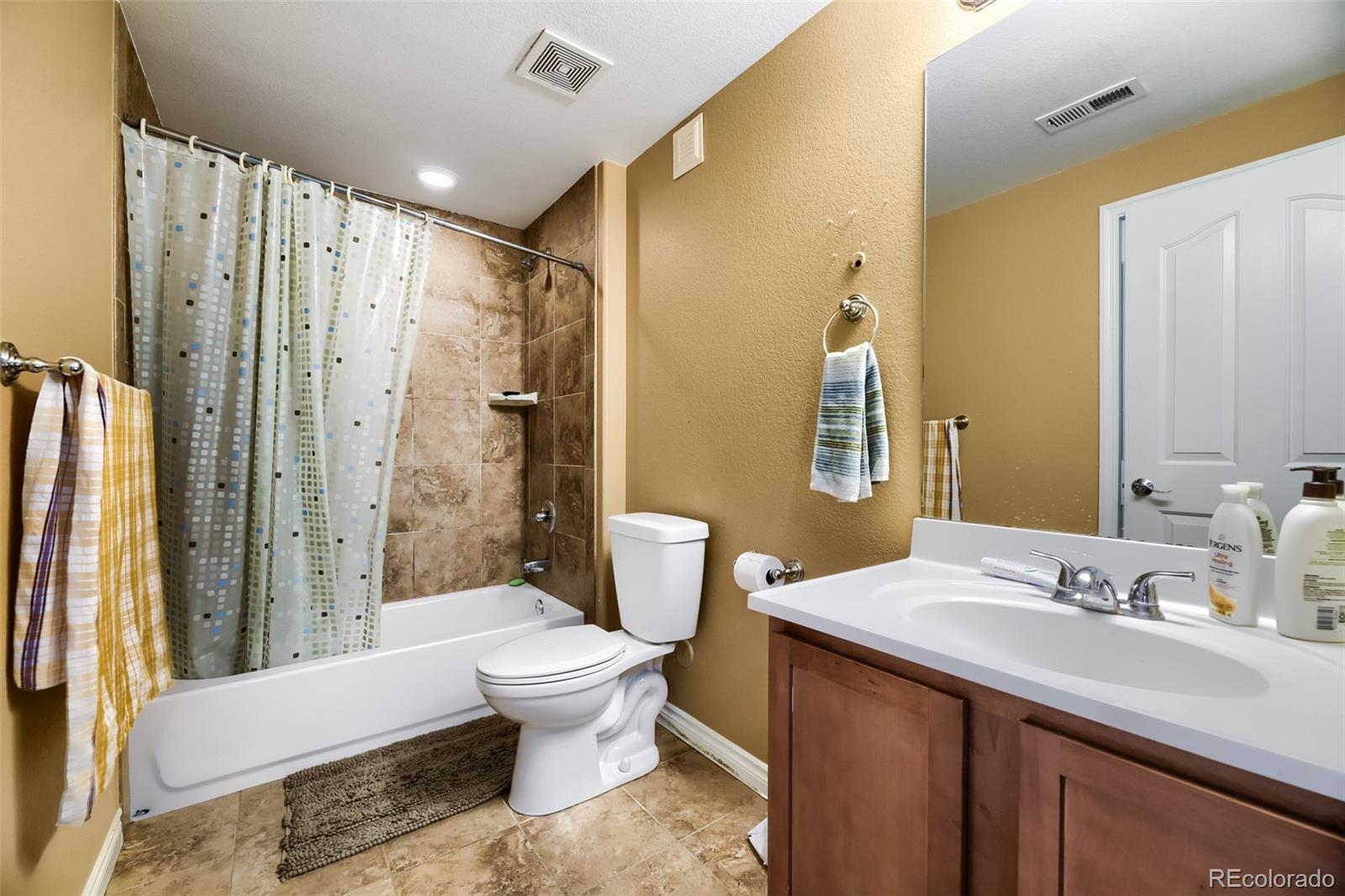 4900 Bluegate Drive Highlands Ranch, CO 80130 - Photo 17 of 25