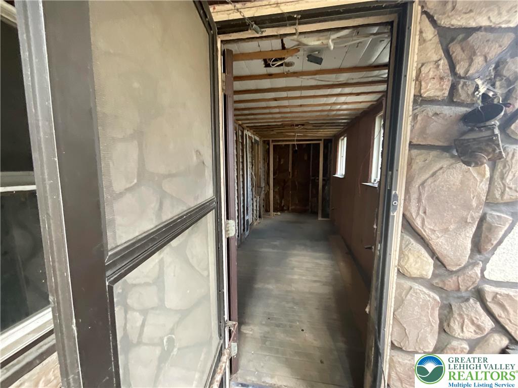 265 Mill Road Lehighton, PA 18235 - Photo 6 of 29 a view of living room