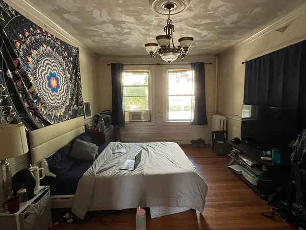 $5,000 | 317 St Paul Street, Unit 1, Brookline, MA 02446