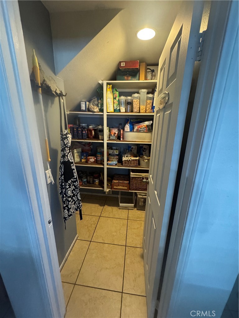 4300 Cloudywing Road Hemet, CA 92545 - Photo 10 of 29 Walk-in Pantry