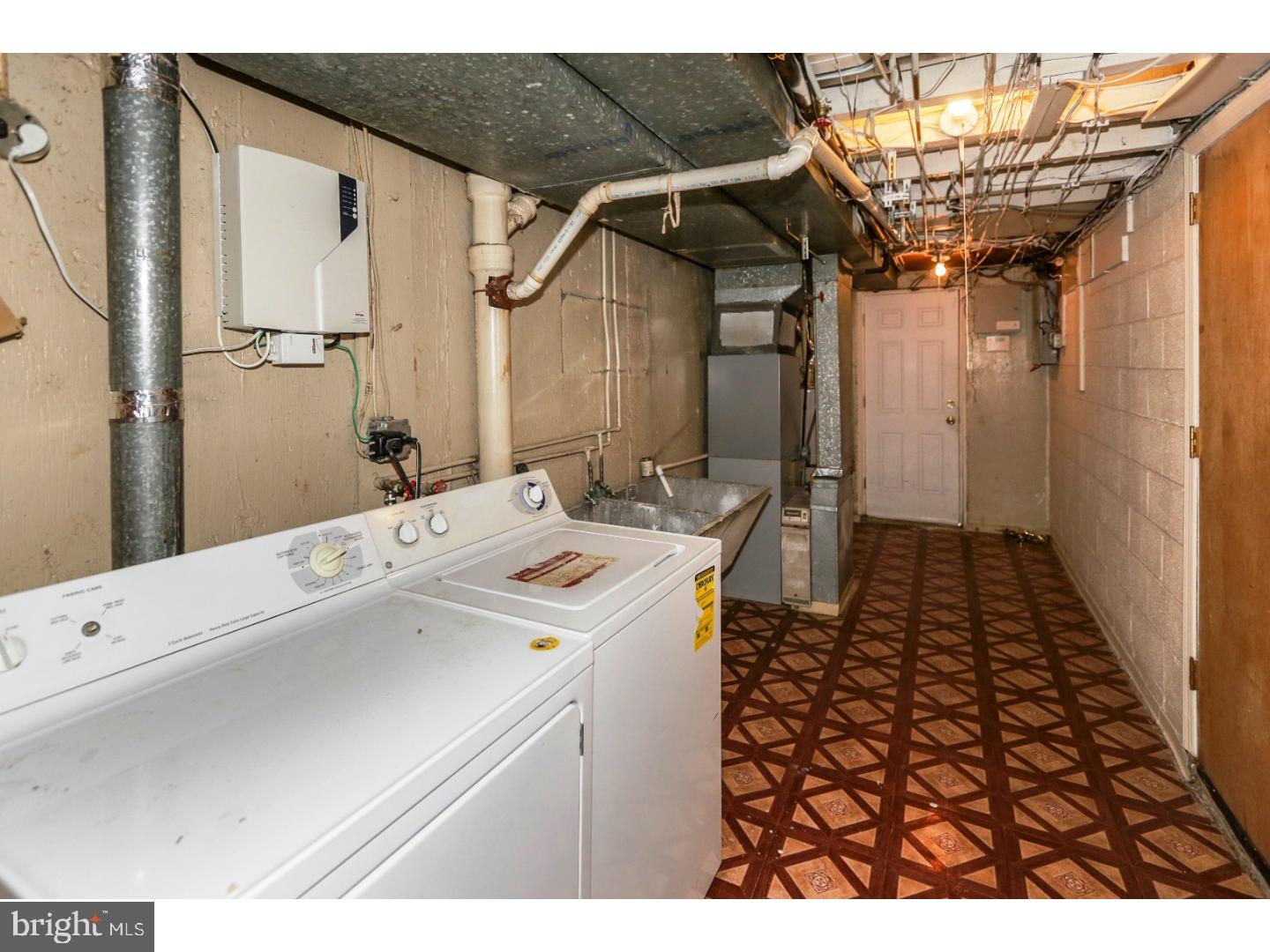 1600 Pennington Road Philadelphia, PA 19151 - Photo 17 of 18 Laundry Room