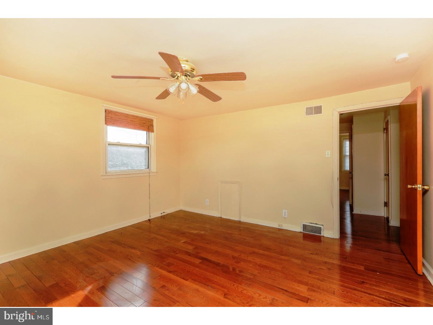 1600 Pennington Road Philadelphia, PA 19151 - Photo 8 of 18 Bedroom - Main