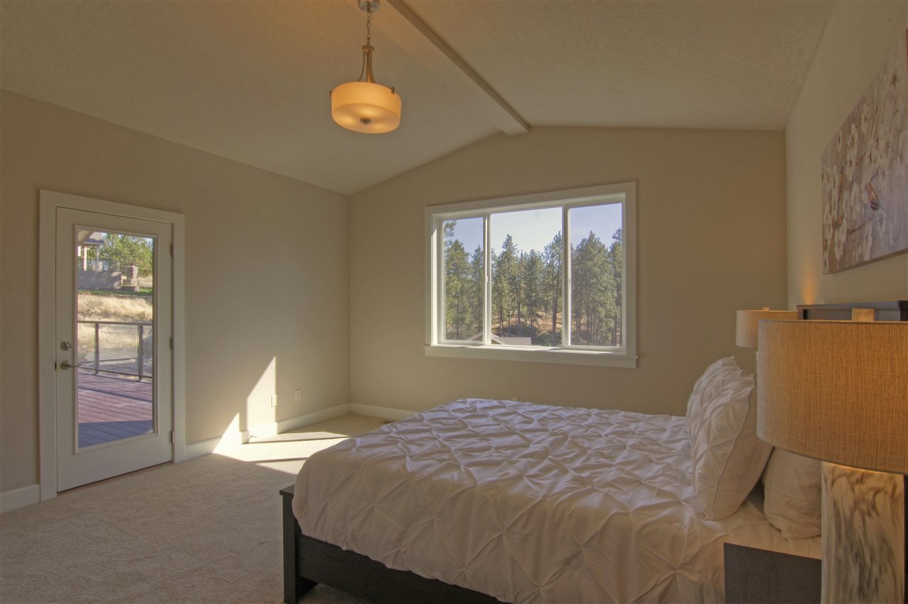 5542 North Radium Lane Spokane, WA 99217 - Photo 7 of 9