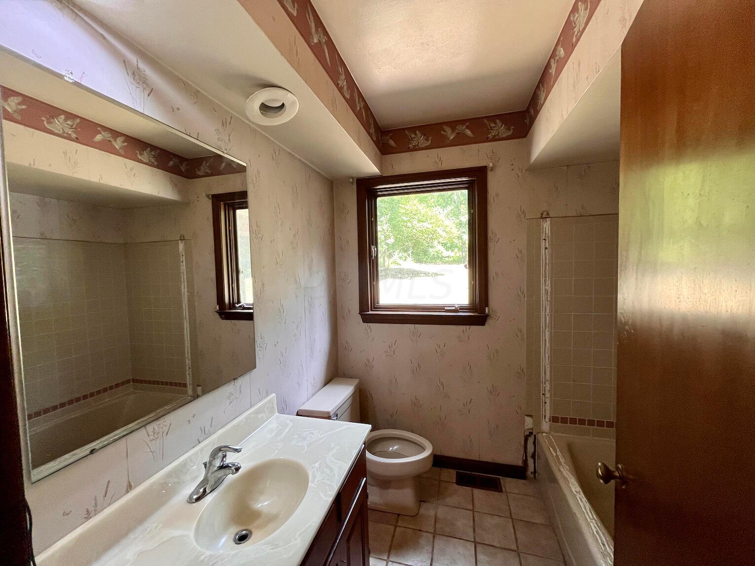 7123 Riverside Drive Powell, OH 43065 - Photo 17 of 29 7123 Riverside Dr-#23