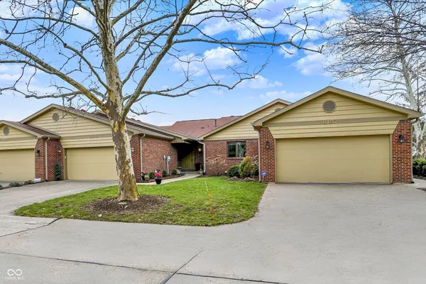 $325,000 | 8148 Shoreridge Terrace, Unit 23, Indianapolis, IN 46236