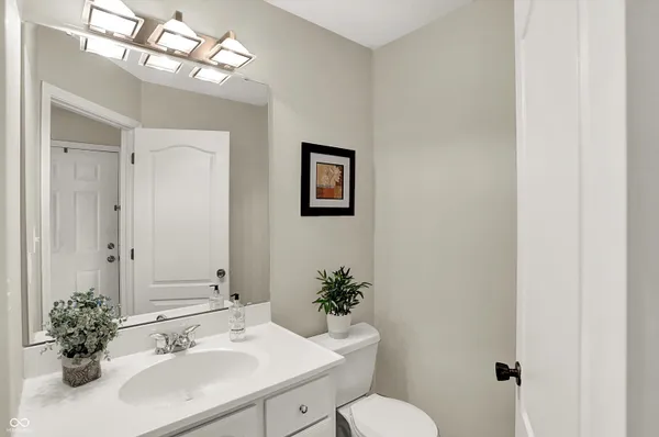 $325,000 | 8148 Shoreridge Terrace, Unit 23, Indianapolis, IN 46236