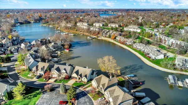 $325,000 | 8148 Shoreridge Terrace, Unit 23, Indianapolis, IN 46236