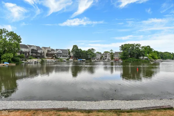 $325,000 | 8148 Shoreridge Terrace, Unit 23, Indianapolis, IN 46236