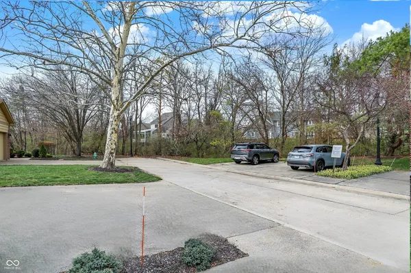 $325,000 | 8148 Shoreridge Terrace, Unit 23, Indianapolis, IN 46236