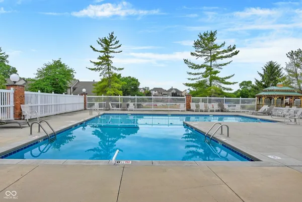 $325,000 | 8148 Shoreridge Terrace, Unit 23, Indianapolis, IN 46236