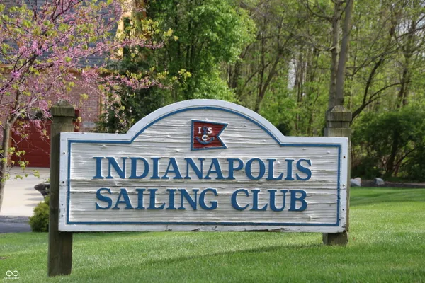 $325,000 | 8148 Shoreridge Terrace, Unit 23, Indianapolis, IN 46236