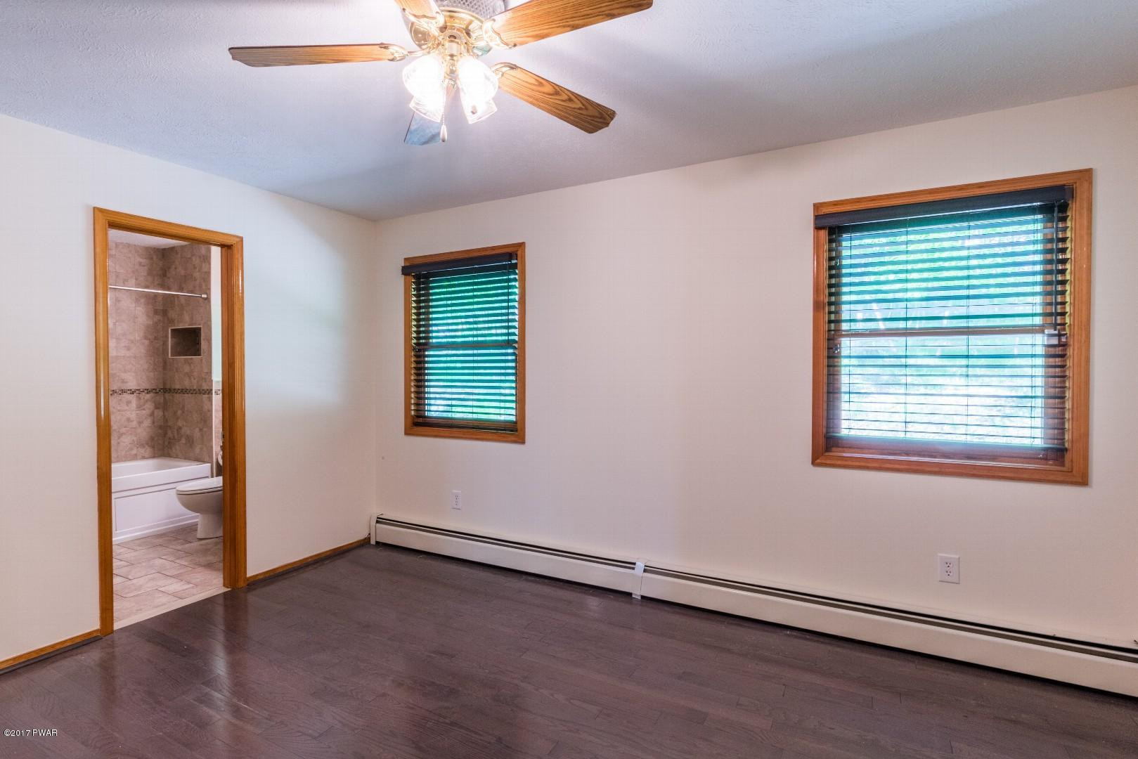 103 Price Street Bushkill, PA 18324 - Photo 14 of 21