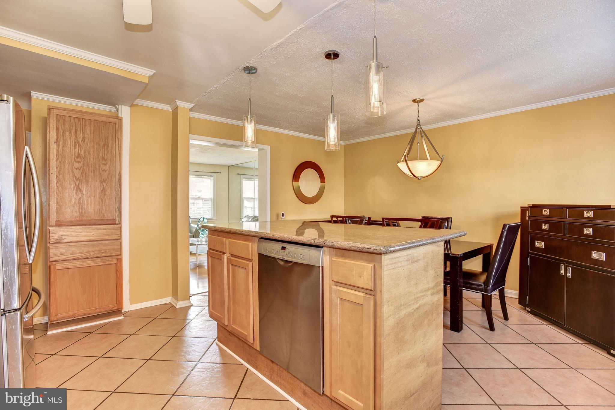 1320 Kitmore Road Baltimore, MD 21239 - Photo 11 of 26 Expansive Center Island