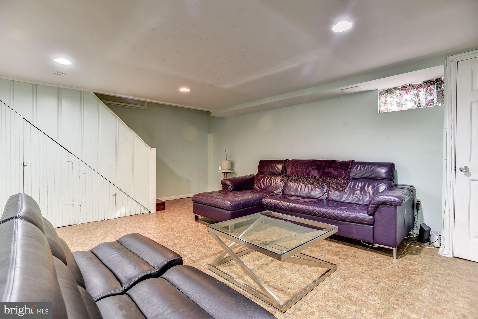 1320 Kitmore Road Baltimore, MD 21239 - Photo 18 of 26 Family Room