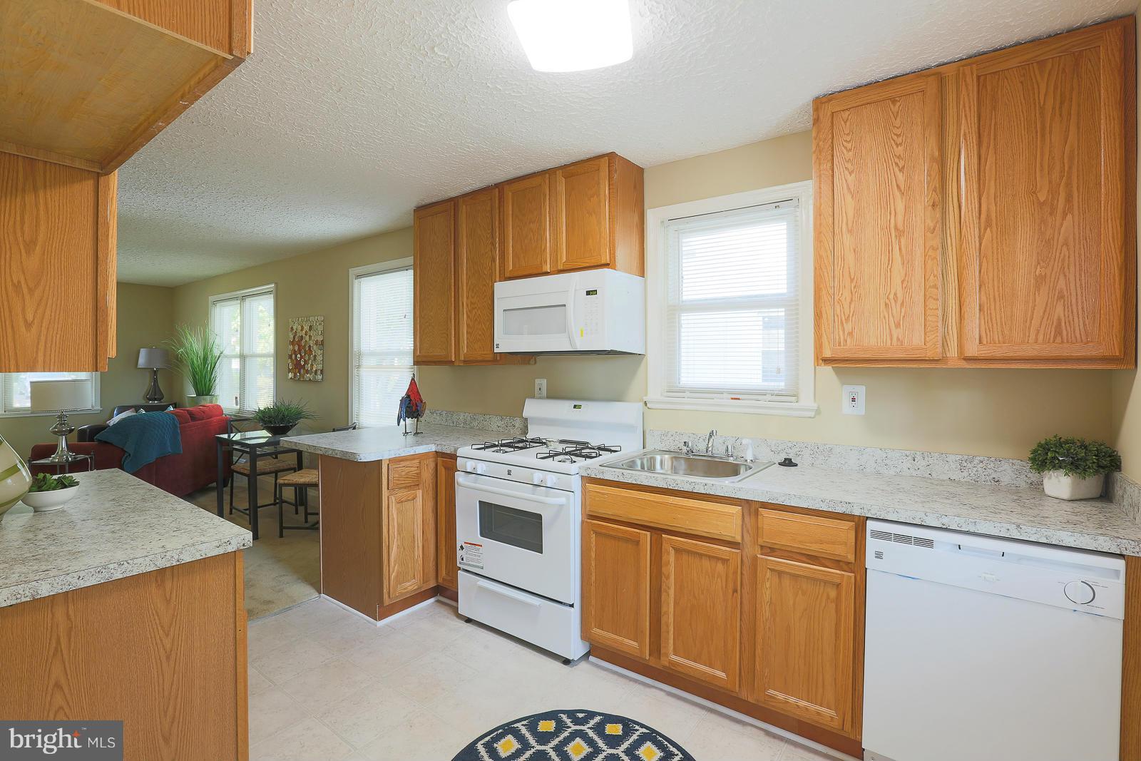 3603 Kenmar Road Baltimore, MD 21244 - Photo 16 of 30 Kitchen